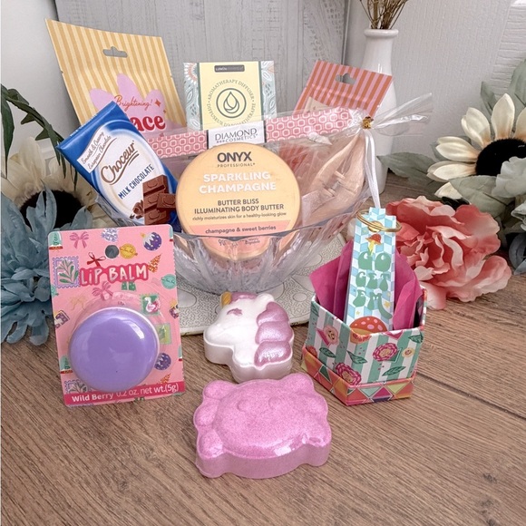 Sparkling Champagne Spa Gift Basket - Thank You Gift, Valentine's Day Gift - Picture 2 of 5